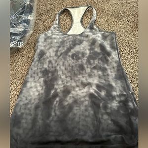 Lululemon Size 6 Cool Racerback